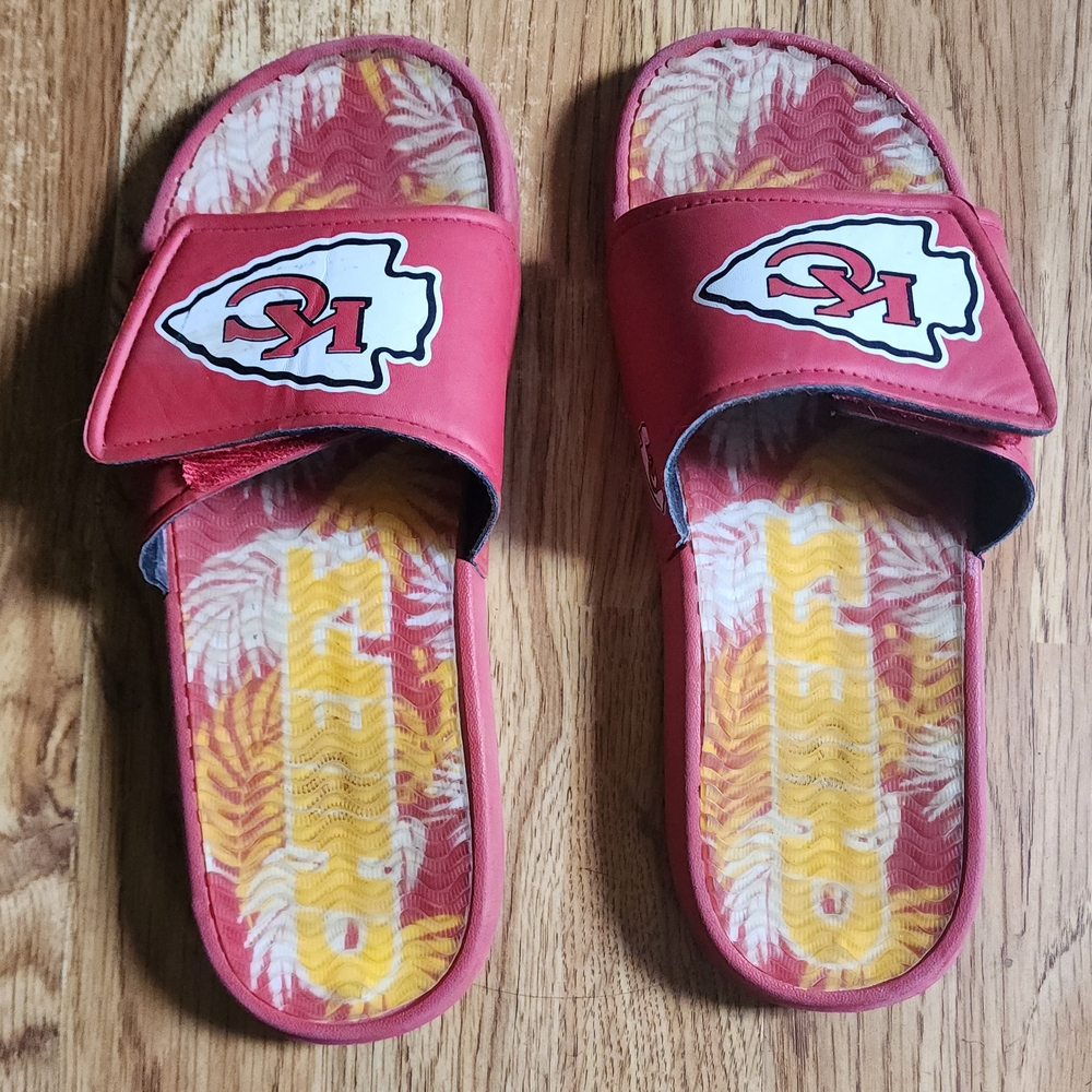Kansas City Chiefs Red Slide Sandals *used